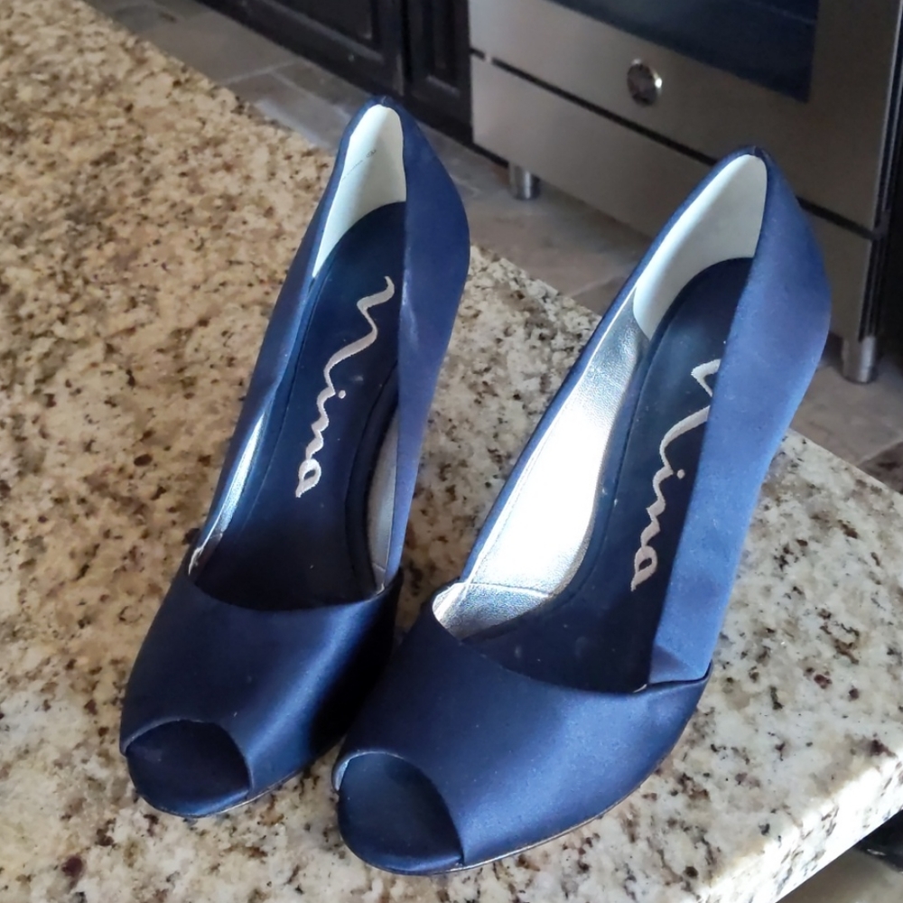 Navy Satin open toed Pumps Nina size 8.5